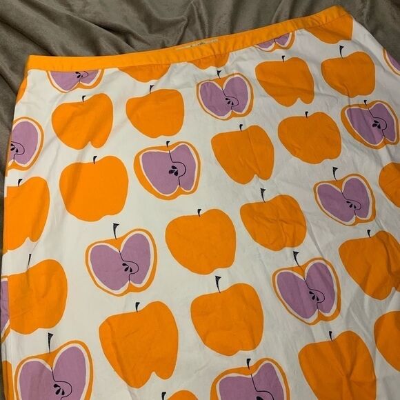 Boden apple print skirt (RARE and HTF) - Picture 3 of 5